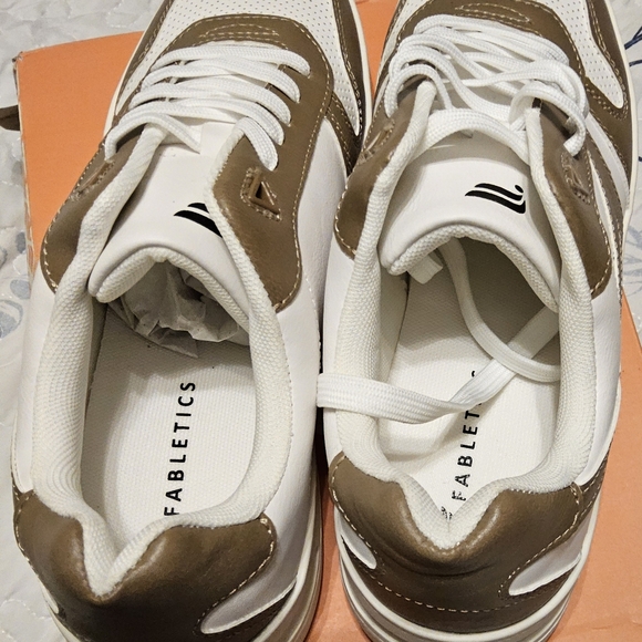 Fabletics White Waffle Cone Sneakers - Picture 3 of 4